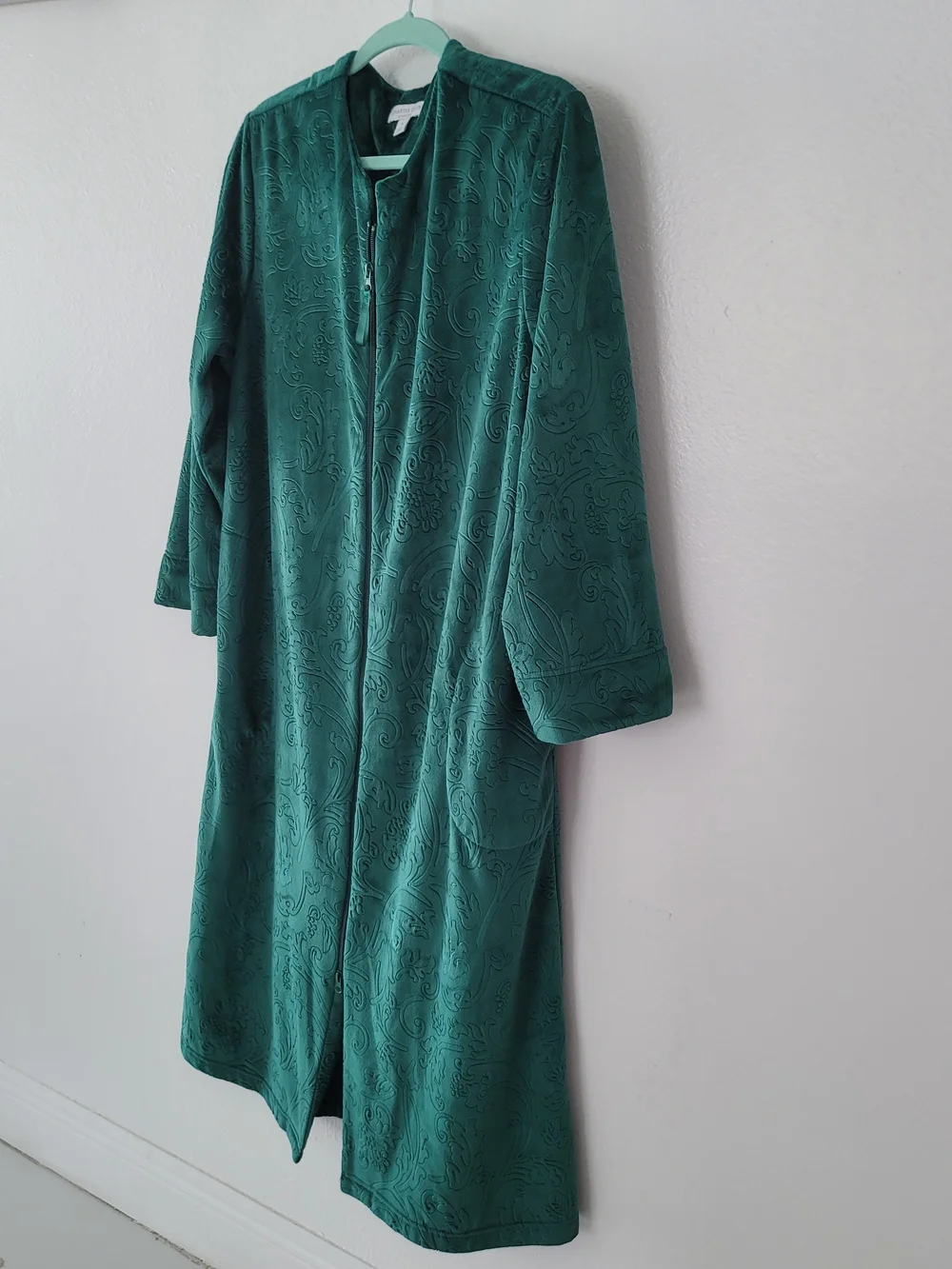 Charter Club Women's Embossed Velour Zip-Front Robe  Exclusive Size M